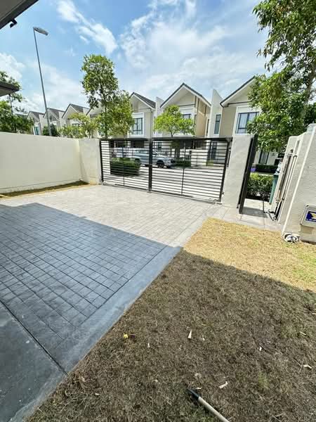 2-storey Terraced House for Sale in Medini (Iskandar Puteri (Nusajaya)) - Claire Lai - Exterior - PropertyGuru.com.my