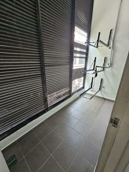 Shop / Office for Sale in Bandar Kinrara Seksyen 1 (Bandar Kinrara) - Steve Ong - Balcony - PropertyGuru.com.my
