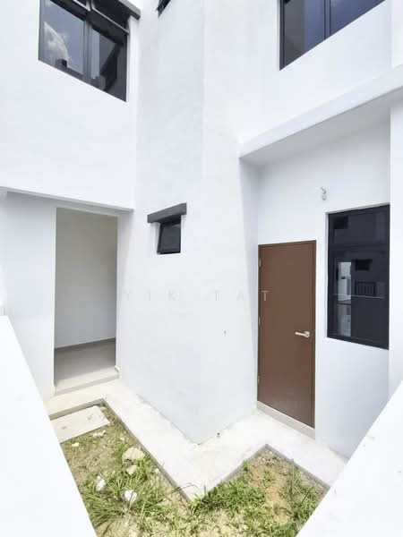 2-storey Terraced House for Sale in Bandar Dato Onn (Tebrau) - Yik Tat - Exterior - PropertyGuru.com.my