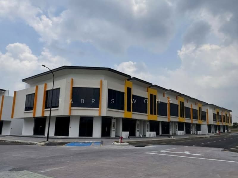 Shop / Office for Sale in Seksyen 35 (Shah Alam) - Tabris Wong - Exterior - PropertyGuru.com.my