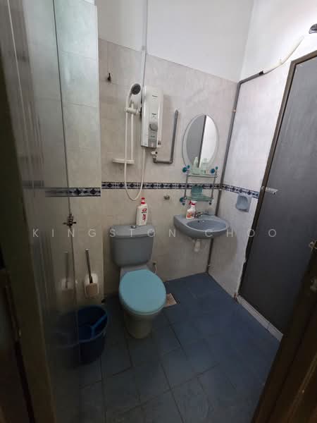2-storey Terraced House for Sale in Taman Lagenda Mas (Cheras) - Kingston Choo - Bathroom - PropertyGuru.com.my
