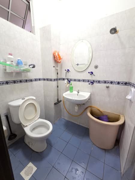 2-storey Terraced House for Sale in Taman Lagenda Mas (Cheras) - Kingston Choo - Bathroom - PropertyGuru.com.my