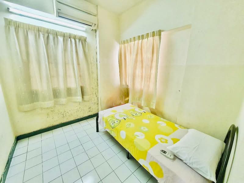 Flat for Sale at Seri Cendekia Flat - Khairul Zainal - Bedroom - PropertyGuru.com.my