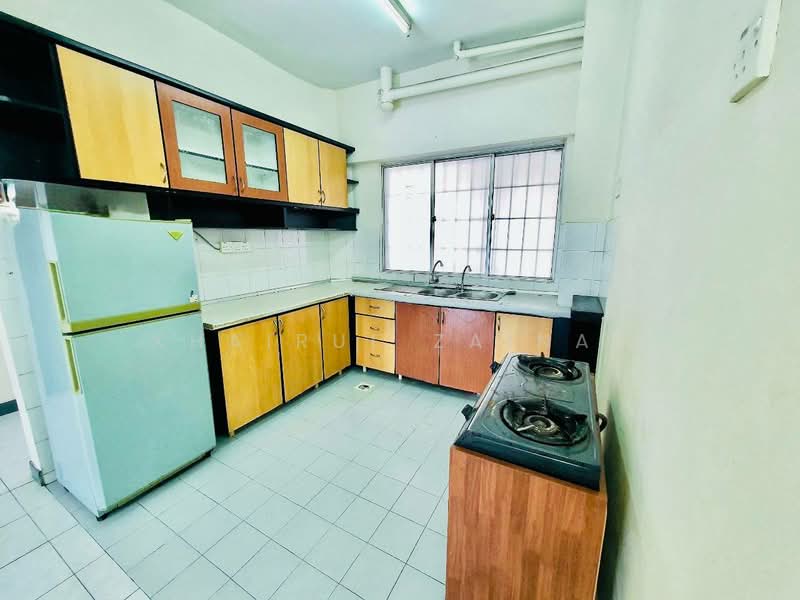 Flat for Sale at Seri Cendekia Flat - Khairul Zainal - Kitchen - PropertyGuru.com.my