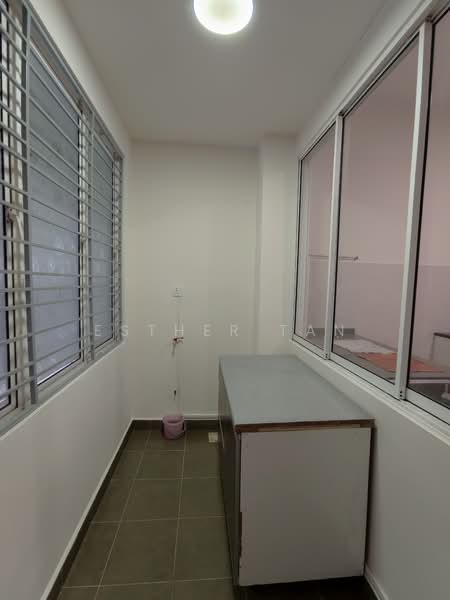 Townhouse for Rent in Damansara Jaya (Petaling Jaya) - Esther Tan - Balcony - PropertyGuru.com.my