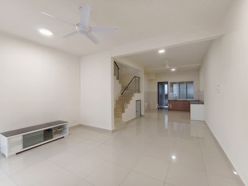 Townhouse for Rent in Damansara Jaya (Petaling Jaya) - Esther Tan - Living Room - PropertyGuru.com.my