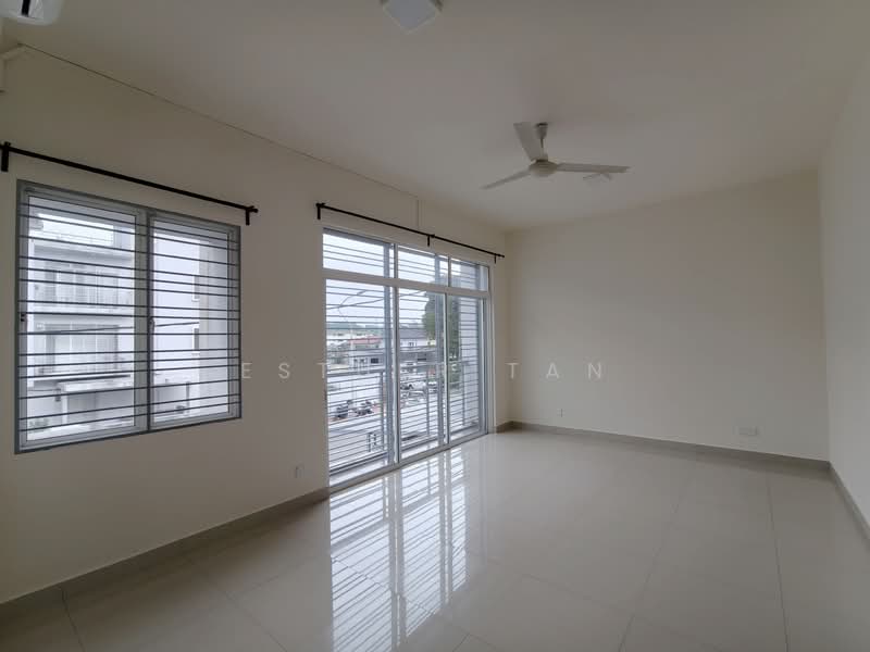 Townhouse for Rent in Damansara Jaya (Petaling Jaya) - Esther Tan - Living Room - PropertyGuru.com.my