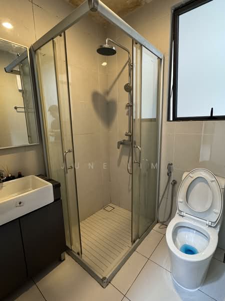 Kings Bay @ Country Garden Danga Bay untuk Untuk Disewa - RM 2,500 /bulan, Apr 2026 - Bathroom - PropertyGuru.com.my
