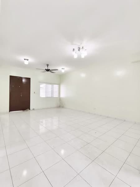 Setia Indah Setias Indahs untuk Untuk Dijual - RM 698,000, Mac 2026 - Living Room - PropertyGuru.com.my