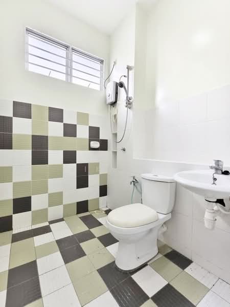 Setia Indah Setias Indahs untuk Untuk Dijual - RM 698,000, Mac 2026 - Bathroom - PropertyGuru.com.my