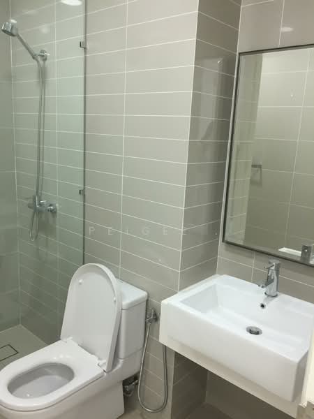 Condominium for Sale at The Veo - PeiGee . - Bathroom - PropertyGuru.com.my