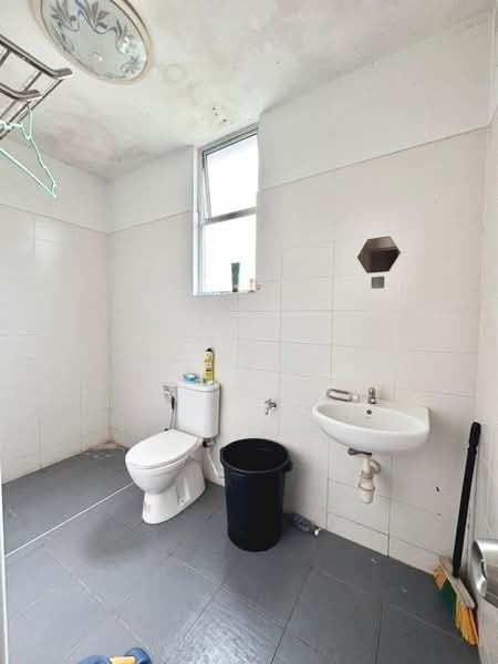Garden Residency @ Seri Alam untuk Untuk Dijual - RM 750,000, Mac 2026 - Bathroom - PropertyGuru.com.my