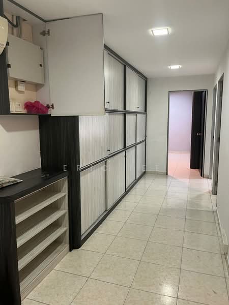 Office for Rent in Taman Daya (Johor Bahru) - Eric Tee - Corridor - PropertyGuru.com.my