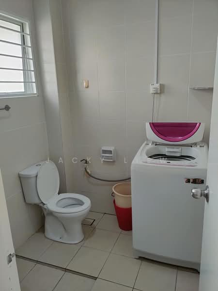 Townhouse for Rent in Tambun (Perak) - Jacky Liew - Bathroom - PropertyGuru.com.my