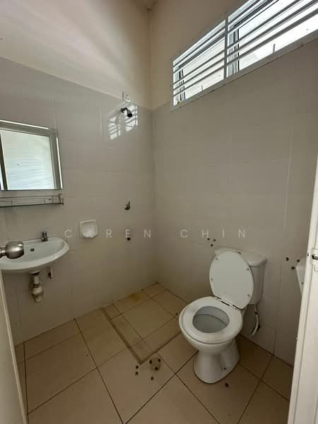 1-storey Terraced House for Sale in Taman Daya (Johor Bahru) - Caren Chin - Bathroom - PropertyGuru.com.my
