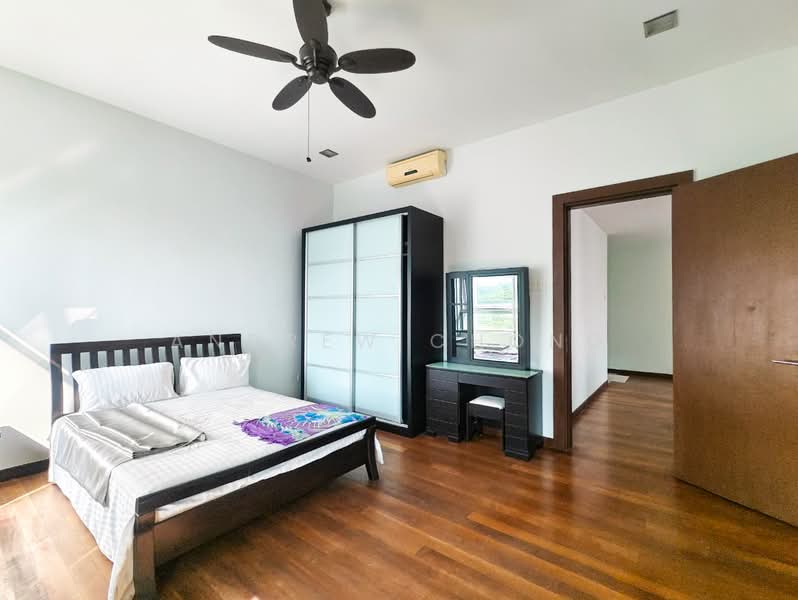 Infinity Beachfront Condominium untuk Untuk Dijual - RM 2,650,000, Mac 2026 - Bedroom - PropertyGuru.com.my