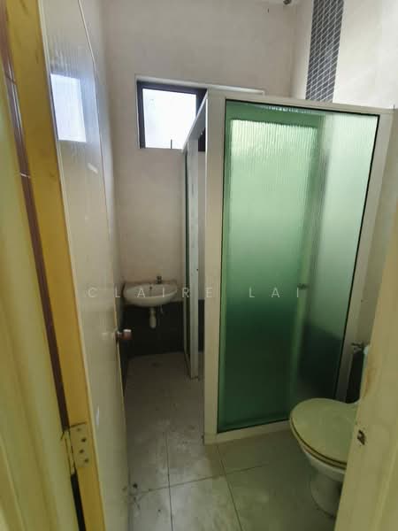 Semi-Detached House for Sale in Bandar Indahpura (Kulai) - Claire Lai - Bathroom - PropertyGuru.com.my