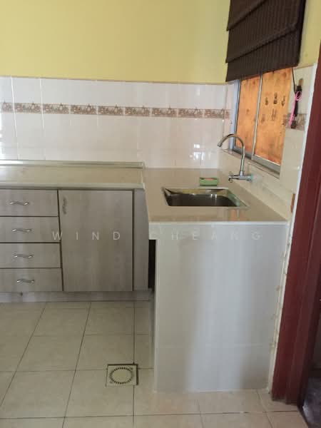 Apartment for Sale at Bayu Puteri - Wind Cheang - Kitchen - PropertyGuru.com.my