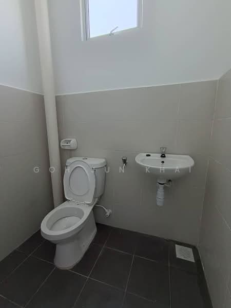 2-storey Terraced House for Rent in Scientex Bandar Jasin (Jasin) - Goh Jun Khai - Bathroom - PropertyGuru.com.my