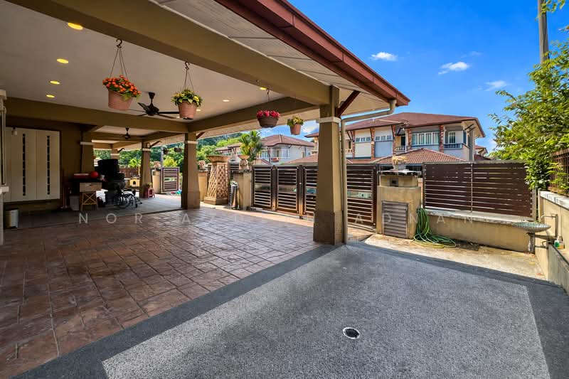 Semi-Detached House for Sale in Batu Caves (Selangor) - Nor Azdlin Adnan - Exterior - PropertyGuru.com.my