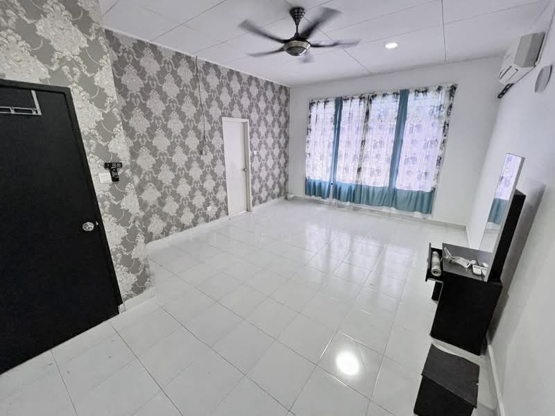 2-storey Terraced House for Sale in Johor Bahru (Johor) - Sufi Norman - Living Room - PropertyGuru.com.my