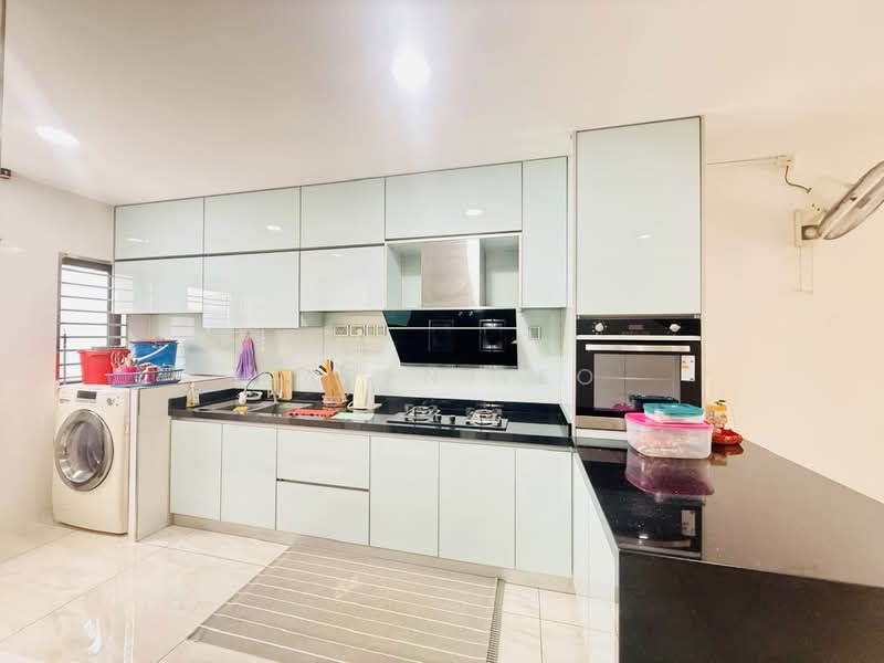 Bandar Baru Permas Jaya untuk Untuk Dijual - RM 950,000, Apr 2026 - Kitchen - PropertyGuru.com.my