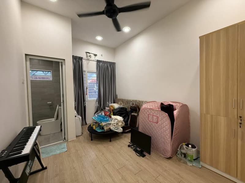 2.5-storey Terraced House for Sale in Bukit Antarabangsa (Ulu Kelang) - Brandon . - Bathroom - PropertyGuru.com.my