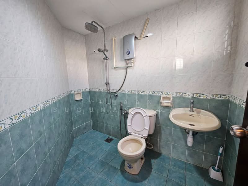 Condominium for Sale at La Vista Condominiums - Yuhaan Sugunasingam - Bathroom - PropertyGuru.com.my