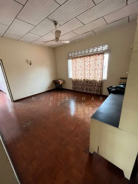 Seksyen 22, Damansara Jaya untuk Untuk Dijual - RM 1,800,000, Apr 2026 - Living Room - PropertyGuru.com.my