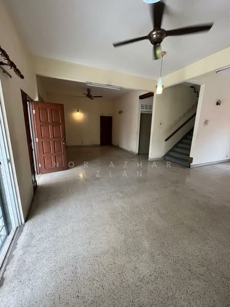 Seksyen 22, Damansara Jaya untuk Untuk Dijual - RM 1,800,000, Apr 2026 - Living Room - PropertyGuru.com.my