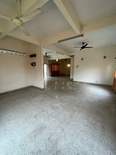 Seksyen 22, Damansara Jaya untuk Untuk Dijual - RM 1,800,000, Apr 2026 - Living Room - PropertyGuru.com.my