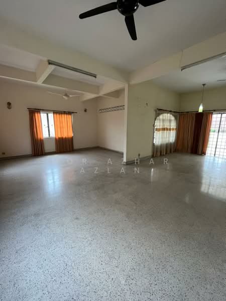 Seksyen 22, Damansara Jaya untuk Untuk Dijual - RM 1,800,000, Apr 2026 - Living Room - PropertyGuru.com.my