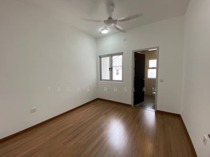 2-storey Terraced House for Sale in Bandar Serenia (Dengkil) - Tasya Ruslan - Bedroom - PropertyGuru.com.my