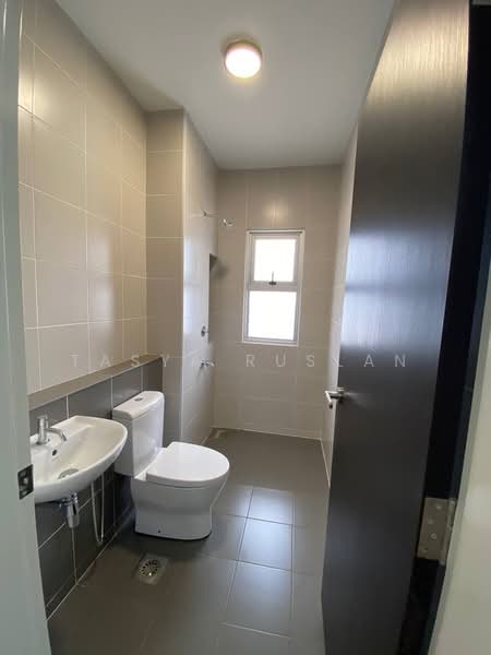2-storey Terraced House for Sale in Bandar Serenia (Dengkil) - Tasya Ruslan - Bathroom - PropertyGuru.com.my