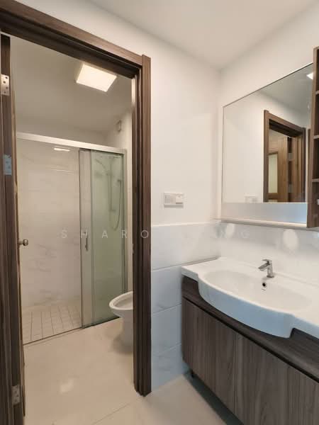 Apartment for Sale at Starview Bay @ Forest City - Sharon Ong - Bathroom - PropertyGuru.com.my