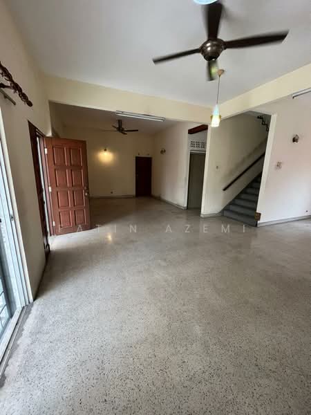 Seksyen 22, Damansara Jaya untuk Untuk Dijual - RM 1,800,000, Apr 2026 - Living Room - PropertyGuru.com.my