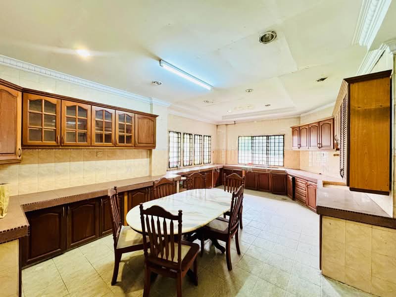 Bungalow for Sale in SS3 (Petaling Jaya) - Nor Azdlin Adnan - Kitchen - PropertyGuru.com.my