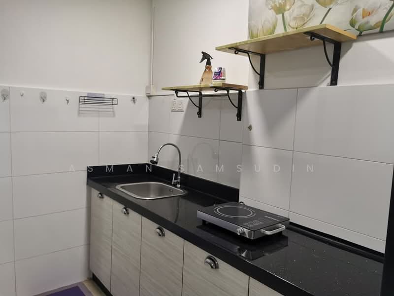 Suria Jelutong untuk Untuk Disewa - RM 1,300 /bulan, Mac 2026 - Kitchen - PropertyGuru.com.my