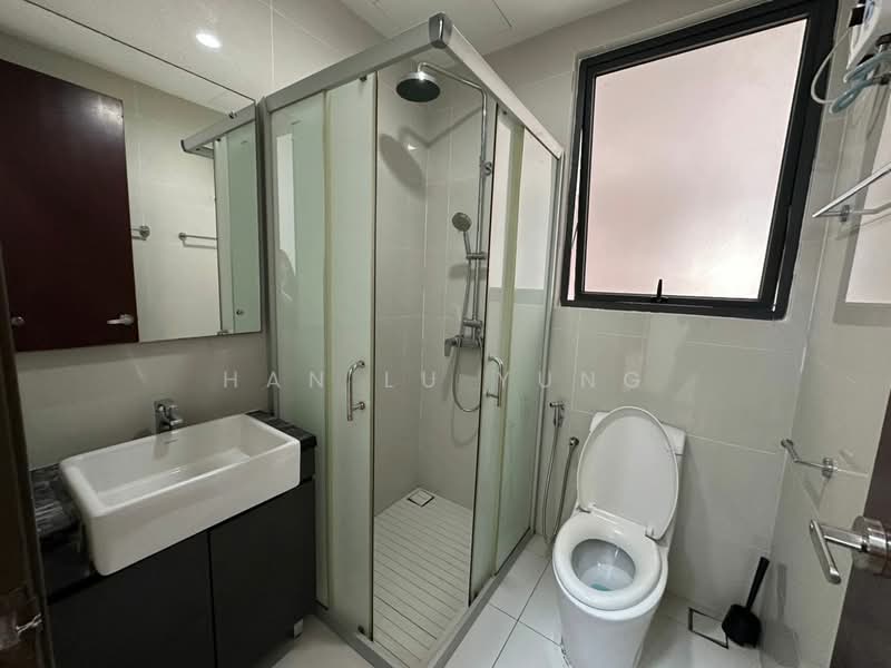 Condominium for Rent at Kings Bay @ Country Garden Danga Bay - Han Lu Yung - Bathroom - PropertyGuru.com.my