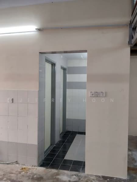 Shop for Rent in Sunway Surian Avenue (Petaling Jaya) - Jeffrey Hoon - Corridor - PropertyGuru.com.my