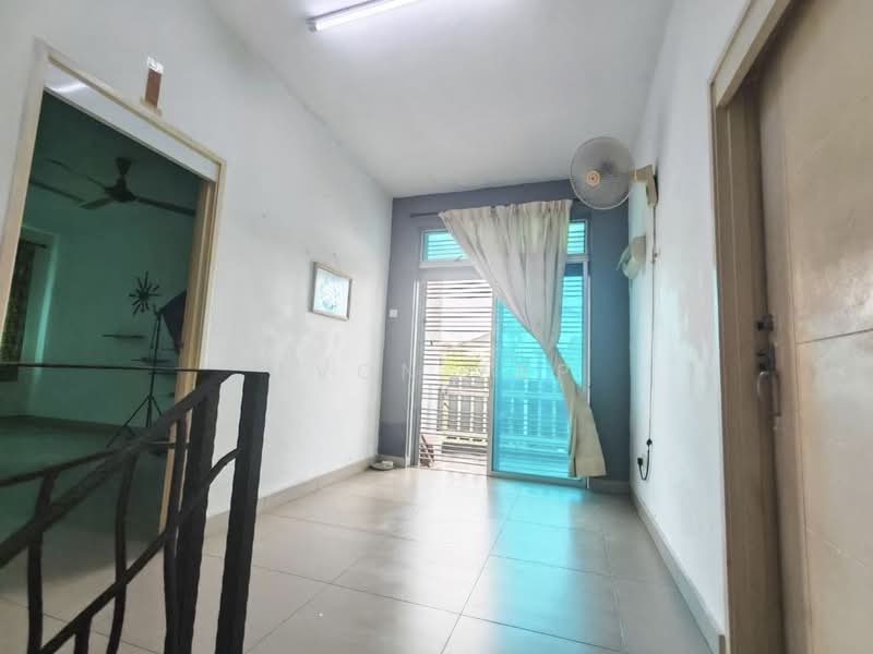 2-storey Terraced House for Sale in Taman Nusa Bestari (Iskandar Puteri (Nusajaya)) - Evon Yap - Corridor - PropertyGuru.com.my