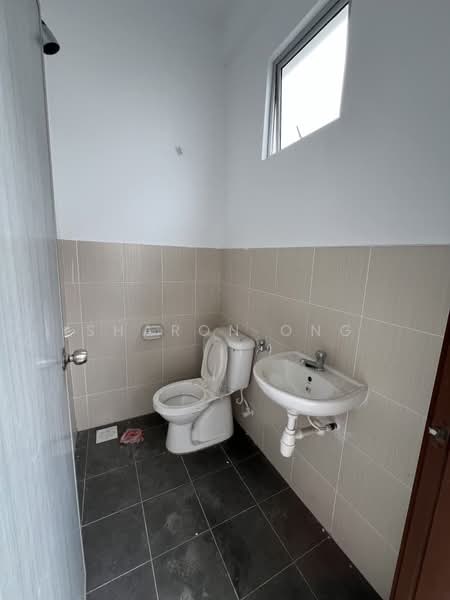 2-storey Terraced House for Sale in Taman Pulai Mutiara (Iskandar Puteri (Nusajaya)) - Sharon Ong - Bathroom - PropertyGuru.com.my
