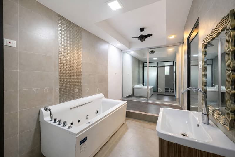 Semi-Detached House for Sale in Prima Saujana (Kajang) - Nor Azdlin Adnan - Bathroom - PropertyGuru.com.my