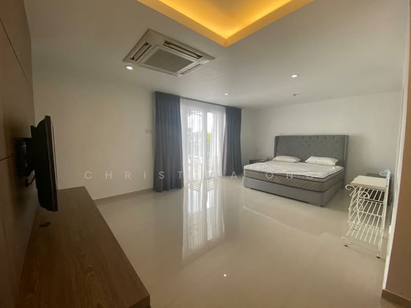 Rumah Berkembar untuk Dijual di Kubang Buaya (Kuantan) - Christina Ong - Master Bedroom - PropertyGuru.com.my