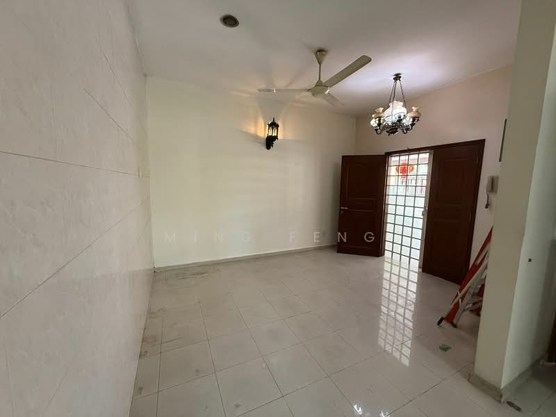 Semi-Detached House for Sale in Jalan Klang Lama (Old Klang Road) (Kuala Lumpur) - Ming Feng - Living Room - PropertyGuru.com.my