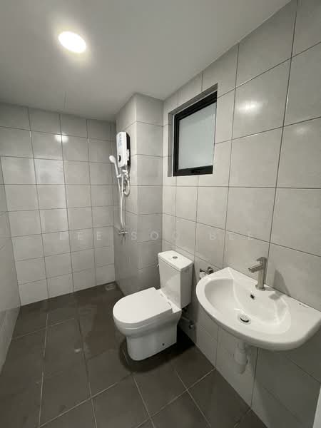 Servis Apartment untuk Disewa di Hana @ Eco Ardence - Lee Soo Bee - Bathroom - PropertyGuru.com.my