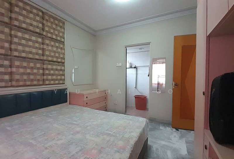 Pangsapuri untuk Dijual di Sri Intan 1 - Yau Thai Soo - Bedroom - PropertyGuru.com.my