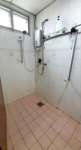Pangsapuri untuk Dijual di Sri Intan 1 - Yau Thai Soo - Bathroom - PropertyGuru.com.my