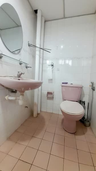 Pangsapuri untuk Dijual di Sri Intan 1 - Yau Thai Soo - Bathroom - PropertyGuru.com.my
