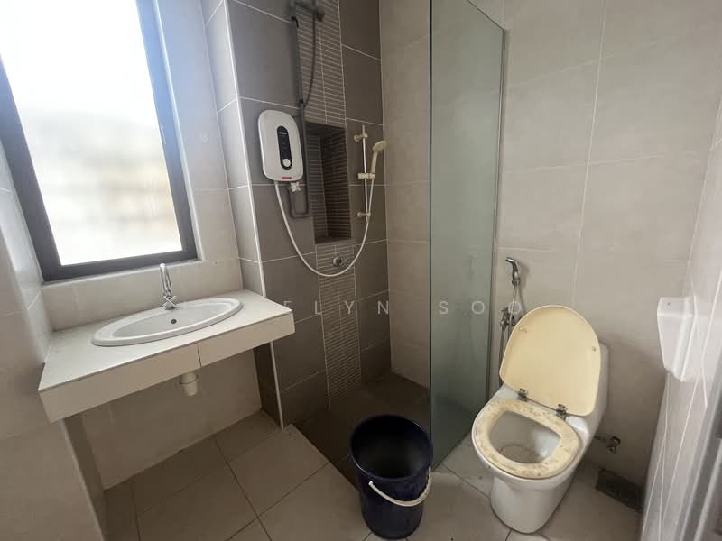 3-storey Terraced House for Sale in Alam Damai (Cheras) - Jocelyn Soo - Bathroom - PropertyGuru.com.my